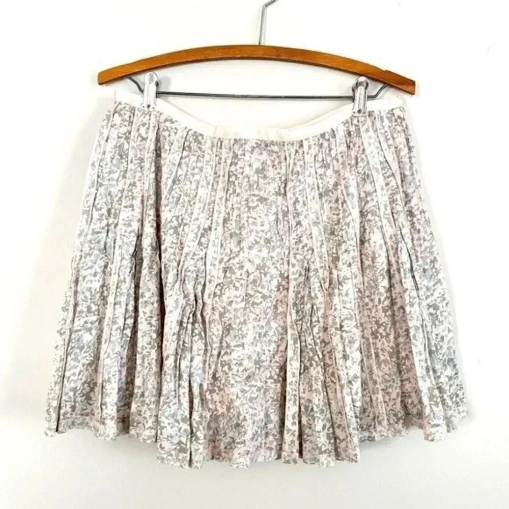 UO Staring at Stars Pink Floral Skirt